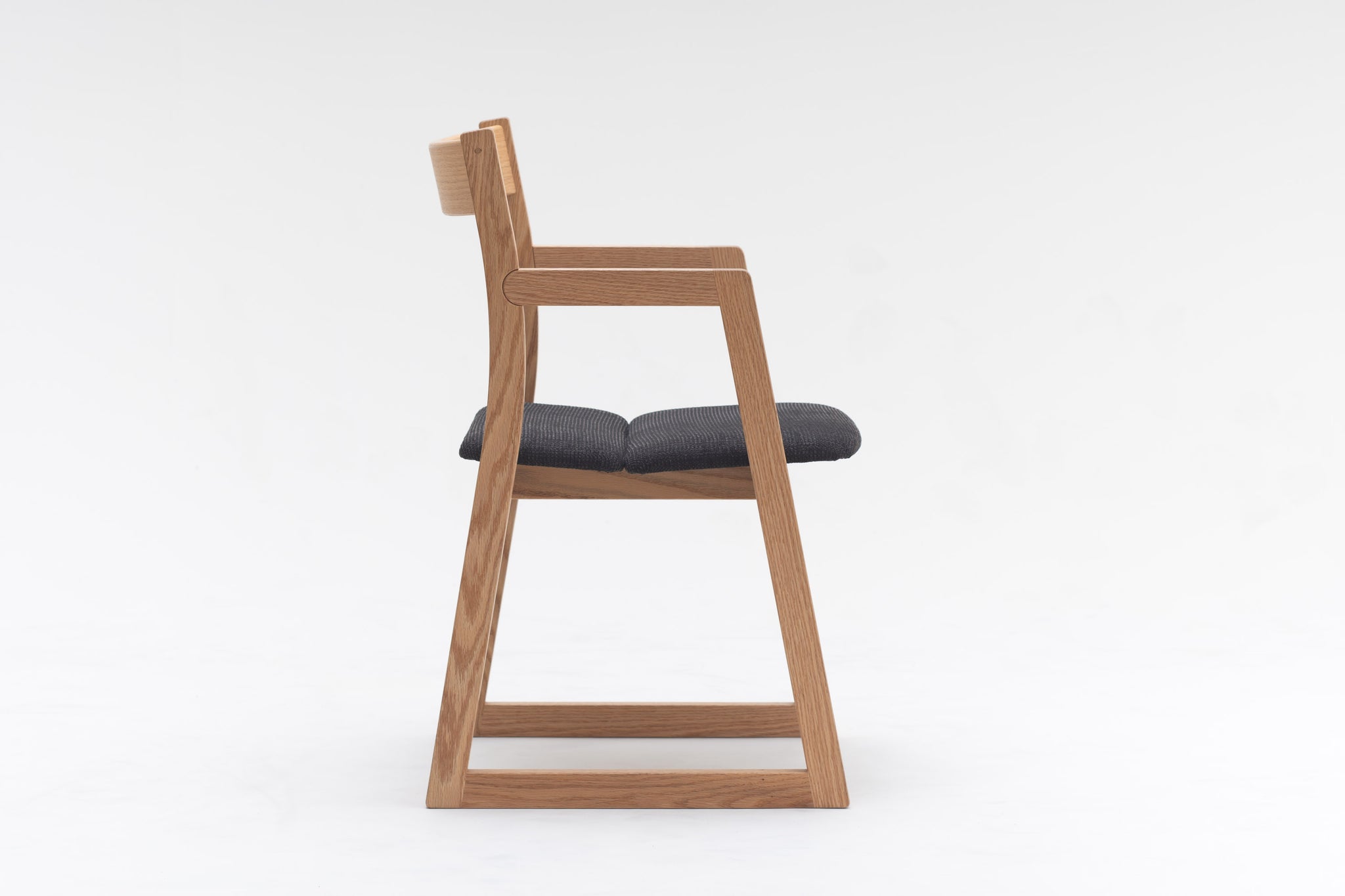 MK-arm chair